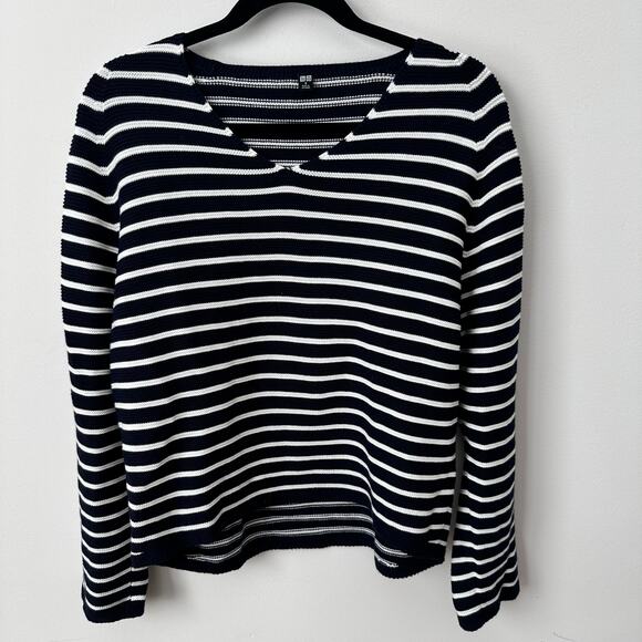 Uniqlo Navy and White Long Sleeved Nautical Stripe V Neck Sweater Medium - Picture 1 of 7